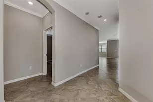 10113 Fiddlewood Dr, Venice, FL 34293 - Photo 8