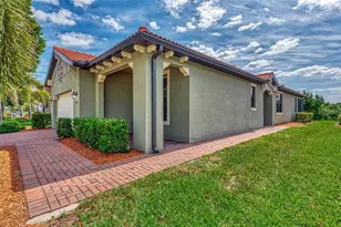 10113 Fiddlewood Dr, Venice, FL 34293 - Photo 4