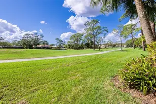 5332 Huntingwood Ct, Sarasota, FL 34235 - Photo 6