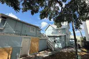 1425 14th St W, Bradenton, FL 34205 - Photo 2