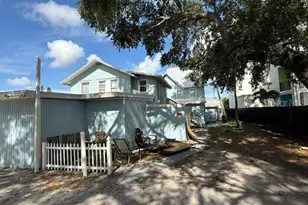1425 14th St W, Bradenton, FL 34205 - Photo 10