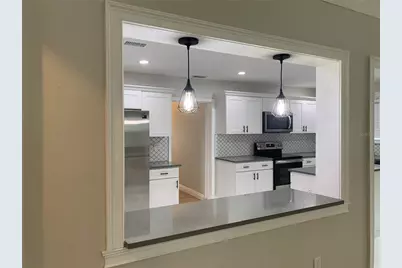 1524 18th Avenue N, Saint Petersburg, FL 33704 - Photo 6