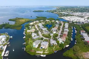 7107 Hawks Harbor Cir, Bradenton, FL 34207 - Photo 2