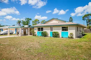 8824 Phyliss Ave, Sarasota, FL 34231 - Photo 2