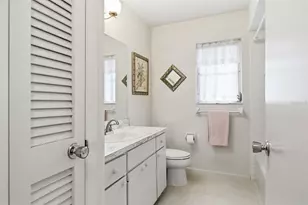 8824 Phyliss Ave, Sarasota, FL 34231 - Photo 28