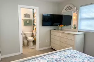 308 60th St, Holmes Beach, FL 34217 - Photo 14