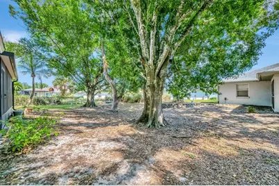 5872 Pauma Court, Sarasota, FL 34232 - Photo 36