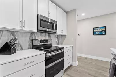 332 Cocoanut Avenue #302, Sarasota, FL 34236 - Photo 12