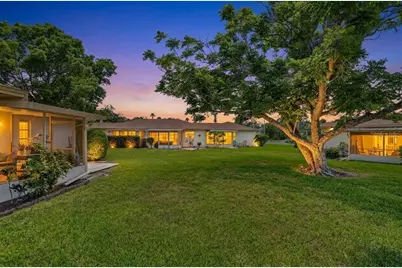 2719 51st Avenue W, Bradenton, FL 34207 - Photo 4