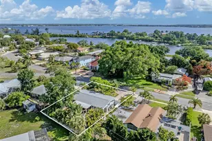 632 Park Dr, Bradenton, FL 34209 - Photo 2