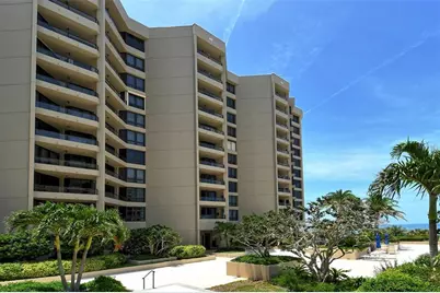 1211 Gulf Of Mexico Drive #105, Longboat Key, FL 34228 - Photo 4