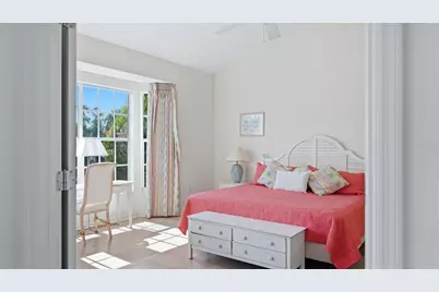 7706 Whitebridge Glen, University Park, FL 34201 - Photo 14