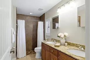 7106 35th St E, Sarasota, FL 34243 - Photo 24