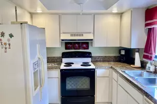 331 Barcelona Dr, Bradenton, FL 34210 - Photo 12