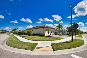 12064 Blazing Star Dr, Venice, FL 34293 - Photo 4