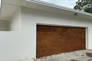 502 Magellan Dr, Sarasota, FL 34243 - Photo 8