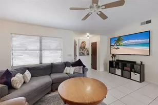 5202 Foxcroft Ct, Sarasota, FL 34232 - Photo 8