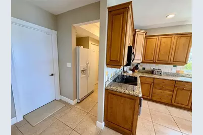 376 W Royal Flamingo Drive, Sarasota, FL 34236 - Photo 12