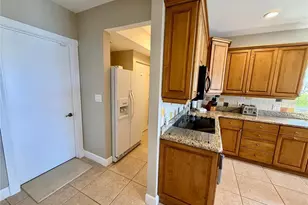 376 W Royal Flamingo Dr, Sarasota, FL 34236 - Photo 12