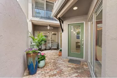200 Cocoanut Avenue #5, Sarasota, FL 34236 - Photo 2