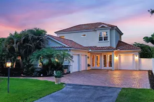 4981 Hubner Cir, Sarasota, FL 34241 - Photo 2