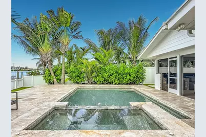 605 Key Royale Drive, Holmes Beach, FL 34217 - Photo 8
