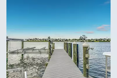 605 Key Royale Drive, Holmes Beach, FL 34217 - Photo 22