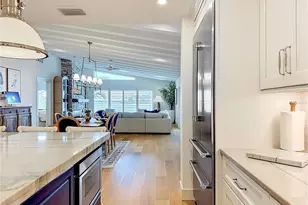 605 Key Royale Dr, Holmes Beach, FL 34217 - Photo 54