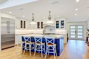 605 Key Royale Dr, Holmes Beach, FL 34217 - Photo 56