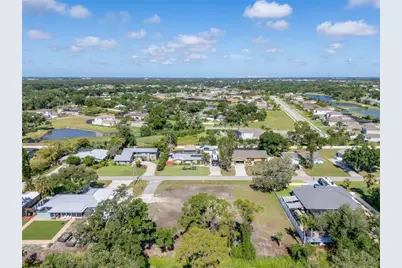 1941 E Leewynn Drive, Sarasota, FL 34240 - Photo 12