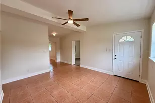 224 W Cornelius Cir, Sarasota, FL 34232 - Photo 4