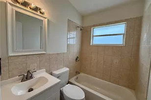 224 W Cornelius Cir, Sarasota, FL 34232 - Photo 20