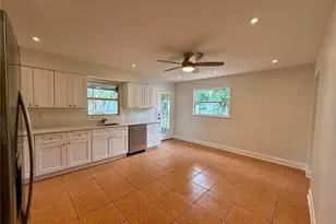 224 W Cornelius Cir, Sarasota, FL 34232 - Photo 30