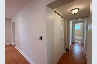 224 W Cornelius Circle, Sarasota, FL 34232 - Photo 10