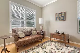315 Londonderry Dr, Sarasota, FL 34240 - Photo 18