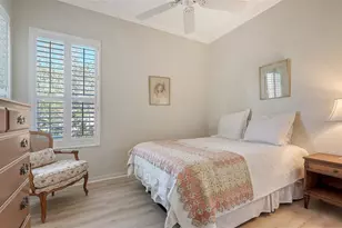 315 Londonderry Dr, Sarasota, FL 34240 - Photo 32