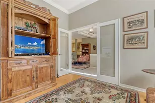 315 Londonderry Dr, Sarasota, FL 34240 - Photo 20