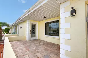 1612 Bentwood Dr, Sun City Center, FL 33573 - Photo 2