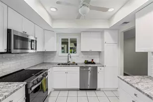 3808 Blue Stone Way, Sarasota, FL 34232 - Photo 4