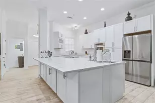 3663 Square W Ln, Sarasota, FL 34238 - Photo 6