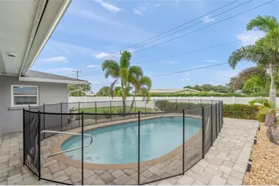 3405 S Lockwood Ridge Road, Sarasota, FL 34239 - Photo 40