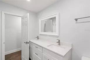 3405 S Lockwood Ridge Rd, Sarasota, FL 34239 - Photo 32