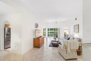 5590 Golf Pointe Dr, Sarasota, FL 34243 - Photo 8