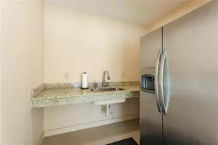 5590 Golf Pointe Dr, Sarasota, FL 34243 - Photo 44