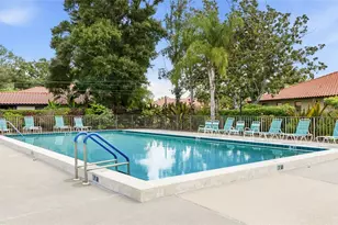 5590 Golf Pointe Dr, Sarasota, FL 34243 - Photo 38