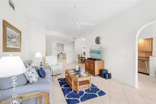 5590 Golf Pointe Dr, Sarasota, FL 34243 - Photo 10