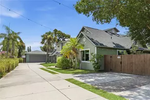 405 Bay Point Ave, Nokomis, FL 34275 - Photo 2