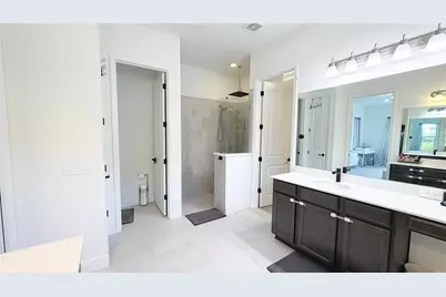 8294 Grande Shores Drive, Sarasota, FL 34240 - Photo 22
