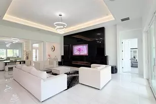 8294 Grande Shores Dr, Sarasota, FL 34240 - Photo 8