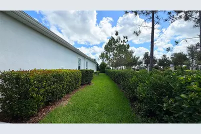 8294 Grande Shores Drive, Sarasota, FL 34240 - Photo 36